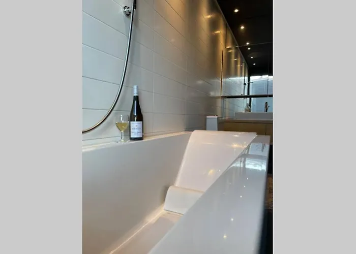 Reelinki Seafront Aava *