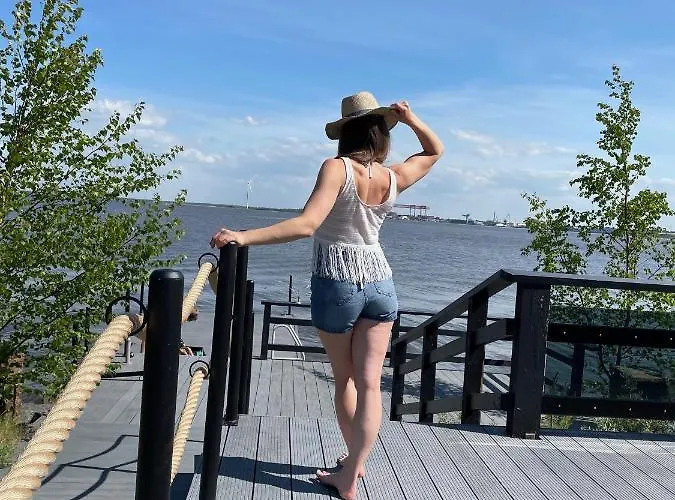 别墅 Reelinki Seafront Aava 波里